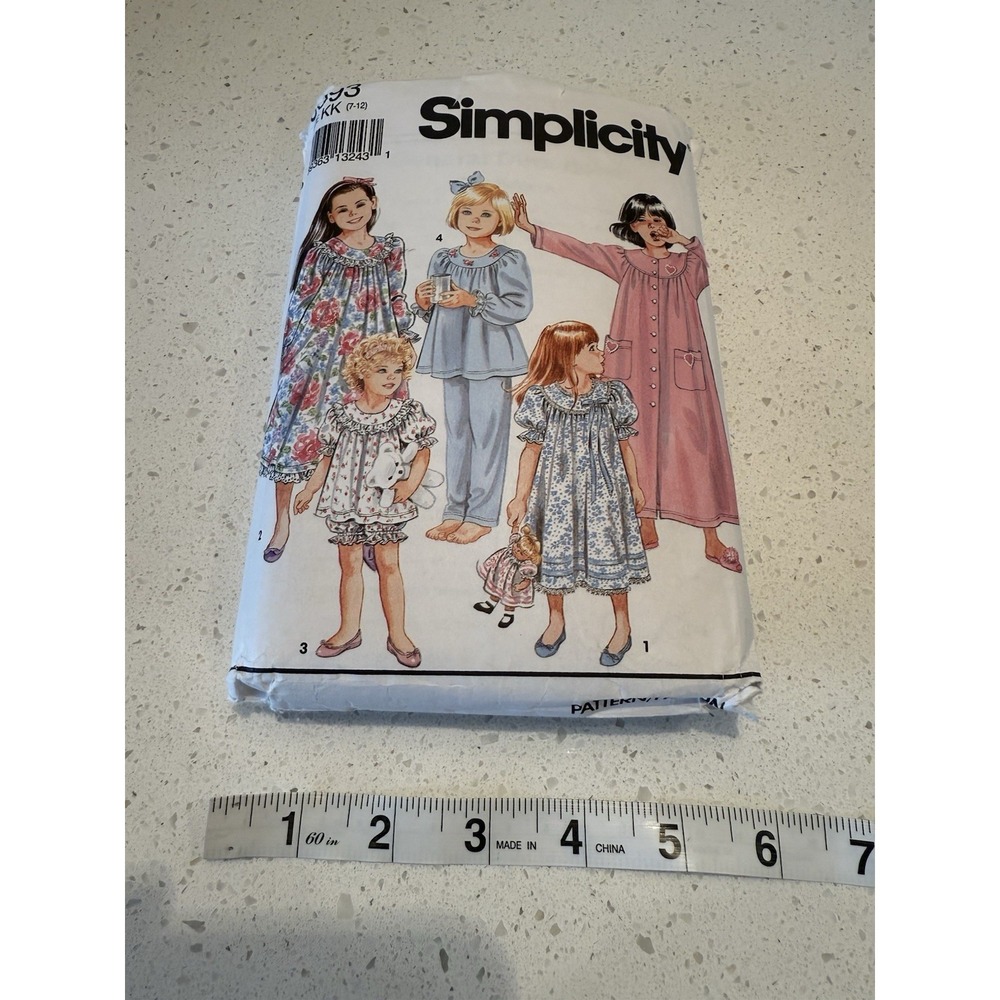 Simplicity Sewing Pattern 8093 Girls‎ Size 7-12 Nightgown Robe Pajamas  1994